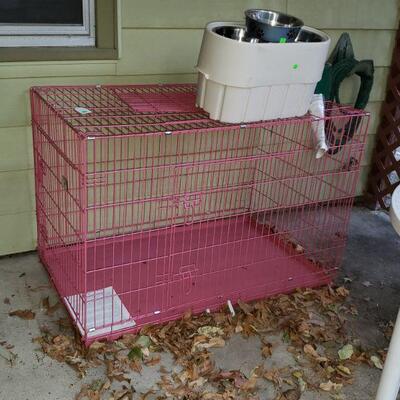 Large Dog kennel., Heated waterer