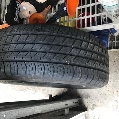Kenda tire 245/60 R18 $60
new