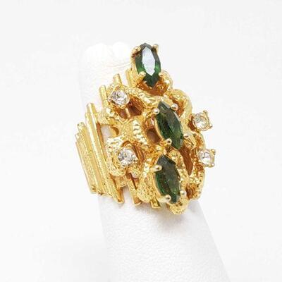1062	

18k GE Gold Ring, 10g
Size 4 Clear Stones, Not Diamonds
OS12-063055.24