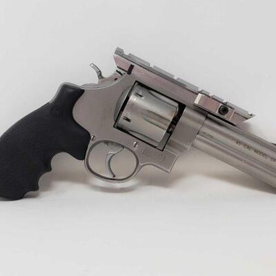 534	

Smith&Wesson 625-3 .45 CAL Revolver
Serial Number: BNT7350 Barrel Length: 5