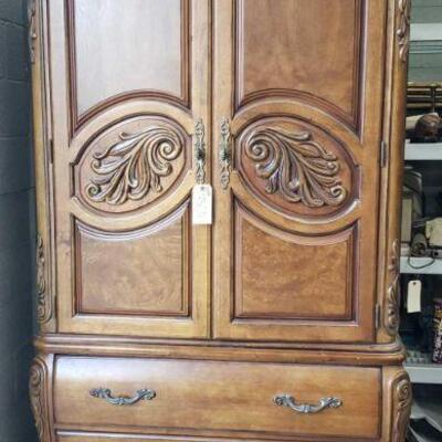 #2500 â€¢ Tv Hutch With Drawers