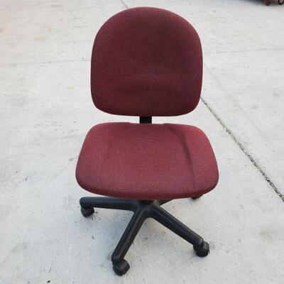4575	

Rolling Desk Chair
Rolling Desk Chair