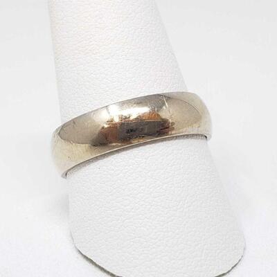 1014	

14k Gold Band, 7.2g
Size 10 Weighs Approx 7.2g
OS20-008877.2 1/3
