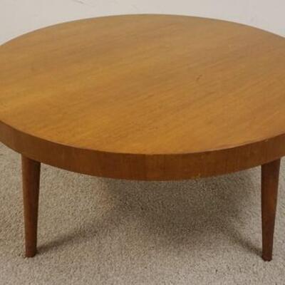 1009	MODERN ROUND COFFEE TABLE, 35 IN DIAMETER, 16 IN HIGH

