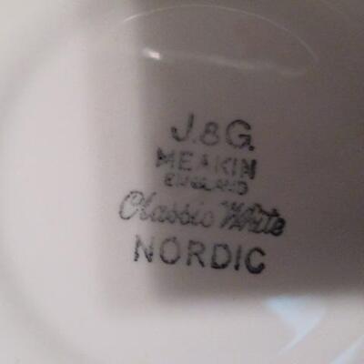 J & G Meakin Classic White Nordic England China Service with Extras  