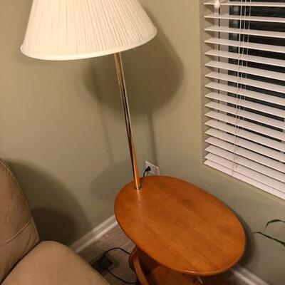 Table with magazine Holder and Lamp