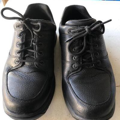 Men's 10 1/2  6 E dress shoes
