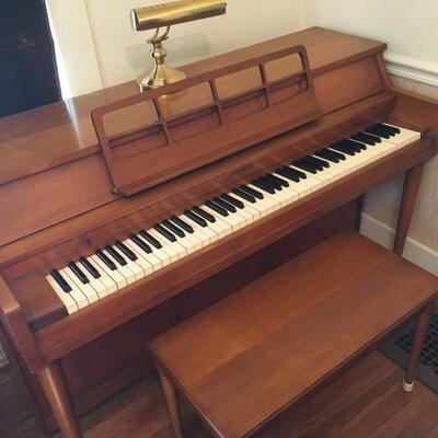Lot 025-DR: Whitney Spinet Piano