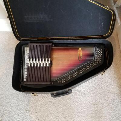 Vintage Chromaharp 36 string autoharp. $75