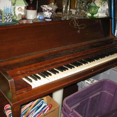 Spinet piano   BUY IT NOW 