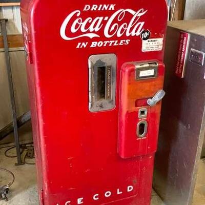 Vintage Coca-Cola Vending machine