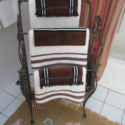 Towel Rack ~ Linens, Bedding, Tableware 