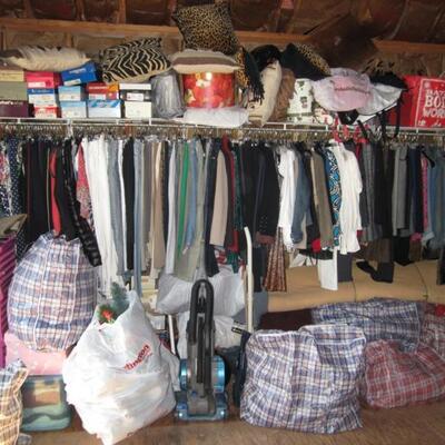 Tons Of Clothing W-shoes 8-8-1/2 