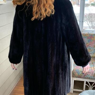 reversible mink coat, black, size 8-10