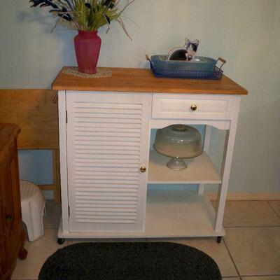 White Bar/Island Cart with casters