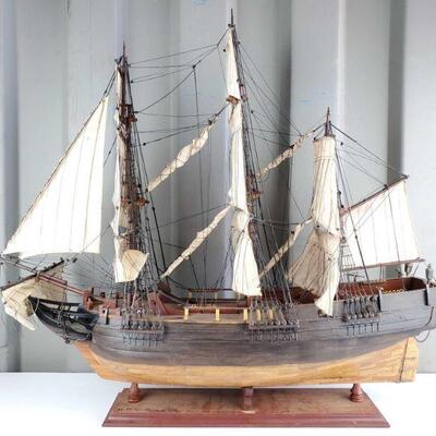 #5140 â€¢ Model Ship By Ron Pippin