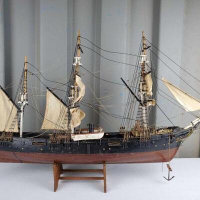 5110:  â€¢ Model Ship By Ron Pippin