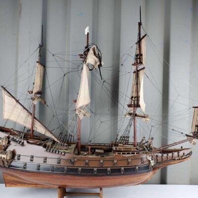 #5152 â€¢ Model Ship By Ron Pippin