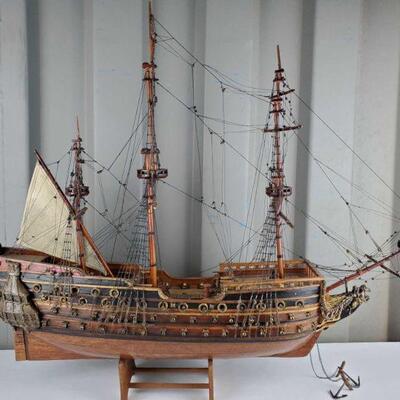 5106:  â€¢ Model Ship By Ron Pippin