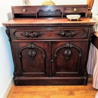 Victorian Walnut chest with 2 doors, three drawers and a pull out