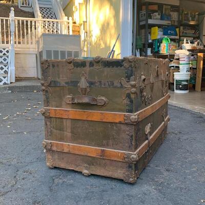 Antique trunk 