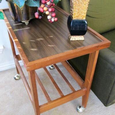 Mid-century rolling cart/end table