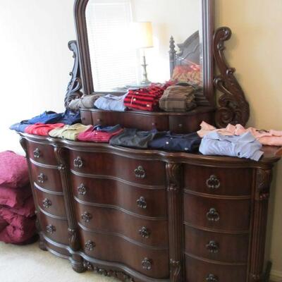 Collezione Europe Luxury Bedroom Collection & Elegant Linens.