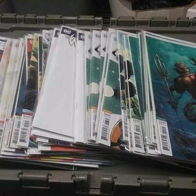 https://www.ebay.com/itm/114200237289	AB0286 DC COMICS LOT OF 37 VARIANT COVERS $120.00 SOME DUPLICATES BOX 77 AB0286		 Buy-it-Now...