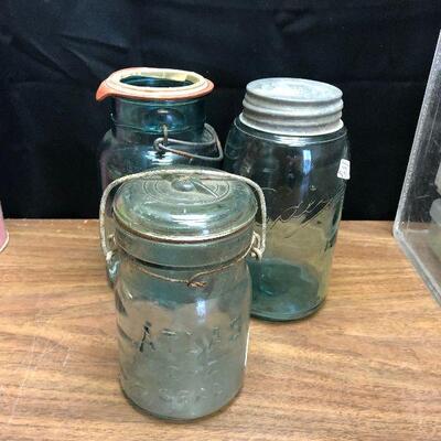 https://www.ebay.com/itm/114412179828	LRM3990: 3 Blue Canning Jars Pickup only		 OBO 	 $25.00 
