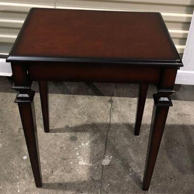 https://www.ebay.com/itm/114547065321	KG9155 The Bombay Company Accent / End table Local Pickup		Buy-It-Now	 $50.00 
