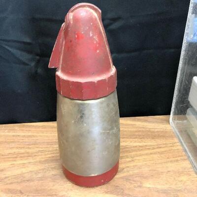 https://www.ebay.com/itm/114412180464	LRM3989: Antique Seltzer Water Bottle Pickup Only		 OBO 	 $20.00 
