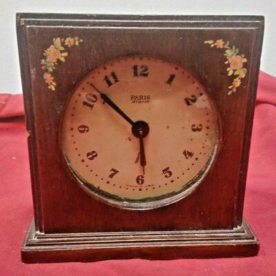 https://www.ebay.com/itm/124351405653	LX3003 USED VINTAGE PARIS WOOD CASED ELECTRIC ALARM CLOCK 		 OBO 	 $19.99 

