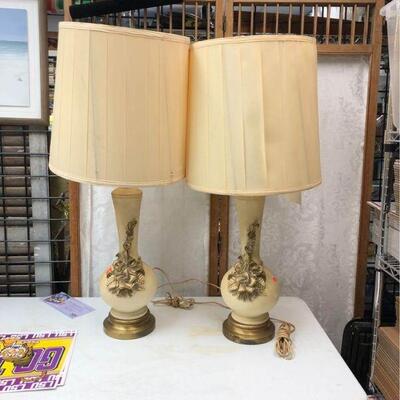 https://www.ebay.com/itm/124447851043	LAN9897 Mid-Century Modern Set of Lamps	-	 OBO 	 $20.00 
