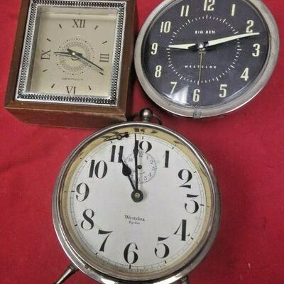 https://www.ebay.com/itm/114426953560	LX3009 LOT OF 3 VINTAGE WESTCLOX WIND UP ALARM CLOCKS FOR REPAIR OR PARTS		 OBO 	 $19.99 
