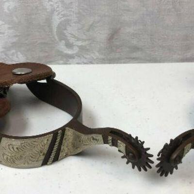 https://www.ebay.com/itm/114245350528	LAN9870 Vintage Leather and Metal Cowboy stirrups Ranger Star 		 OBO 	 $149.99 
