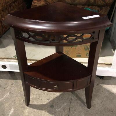 https://www.ebay.com/itm/124462711276	KG0045 Mahogany Corner Table w/ Drawer Pickup Only		Buy-It-Now	 $75.00 
