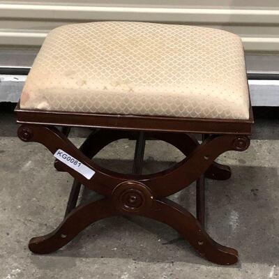 https://www.ebay.com/itm/124461359214	KG0081 Vanity Bench  Upholstered Top Wooden  Pickup Only		Auction
