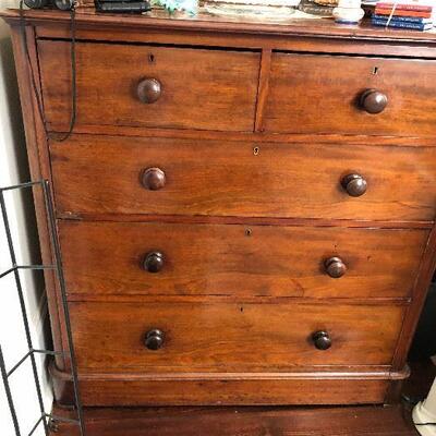 https://www.ebay.com/itm/124279273810	PR0104: English Victorian Carved Mahogany Wood Dresser / Chest of Drawers Local 		 Buy-it-Now...