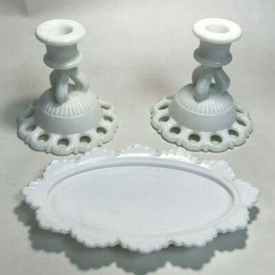 https://www.ebay.com/itm/124444325843	WL221 Vintage Doric Milk Glass Candle Holders 2 Lace Edge AND 2 butter dish		 Buy-it-Now 	 $30.00 
