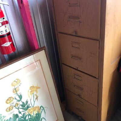 https://www.ebay.com/itm/124344361333	LRM3979 4 Drawer Wooden File Cabinet Brown Distressed Pickup Only		 OBO 	 $100.00 
