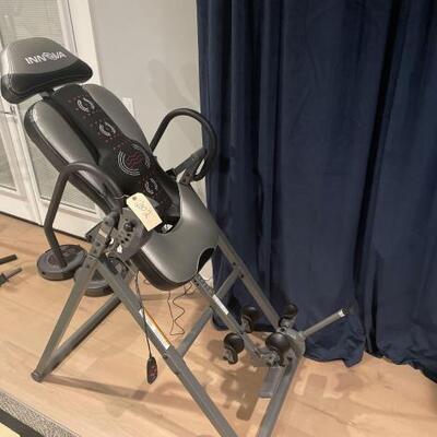 2002	

Innova Inversion Table With Heated/Vibrating Pad
61”x27”