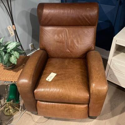 2016	

Leather Recliner
32”x40”x42