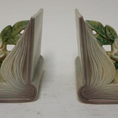 1006	PAIR OF ROSEVILLE GRAY BOOKENDS, 5 1/4 IN HIGH	50	100	20	PLEASE PAY ATTENTION FOR DAILY ADDITIONS TO THIS SALE. PARTIAL UPLOADS WILL...