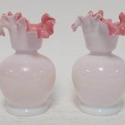 1026	PAIR OF VICTORIAN BLOWN VASES HAVE PINK LINERS. 6 IN H 	40	80	10	PLEASE PAY ATTENTION FOR DAILY ADDITIONS TO THIS SALE. PARTIAL...