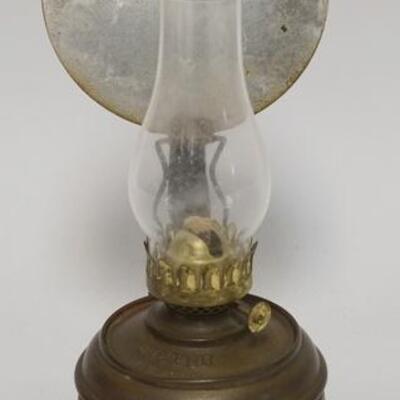 1094	*VICTOR* BRASS KEROSENE LAMP W/ HANGING BRACKET & REFLECTOR LAMP ONLY IS 8 1/4 IN H 	40	80	10	PLEASE PAY ATTENTION FOR DAILY...