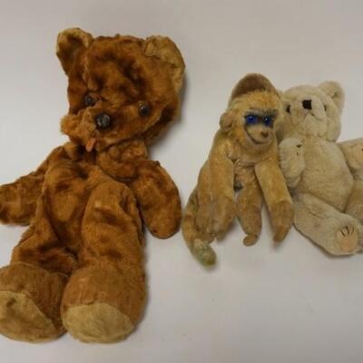 1072	LOT OF 3 STUFFED ANIMALS	25	50	10	PLEASE PAY ATTENTION FOR DAILY ADDITIONS TO THIS SALE. PARTIAL UPLOADS WILL BE MADE UP UNTIL THE...