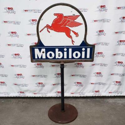 514: Mobil Oil Keyhole Curbside DSP Sign. Guaranteed Old and Authentic
DSP Keyhole Curbside Sign
Measures Approx: 66.5