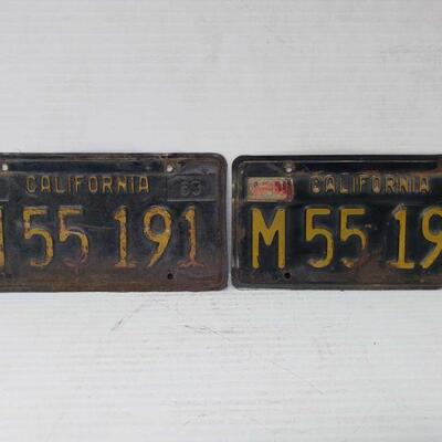 752	

Pair Of 1963 Black and Yellow California License Plates
Pair Of 1963 Black and Yellow California License Plates. Measures Approx:...