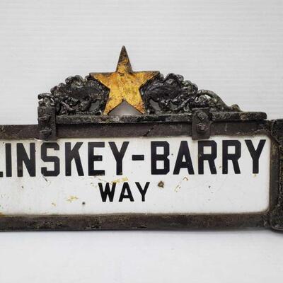 536: Linskey-Barry Way Street Sign DSP: Guaranteed Old and Authentic
Measures 25