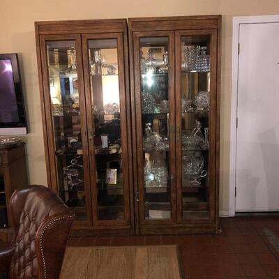 Display cabinets - lighted